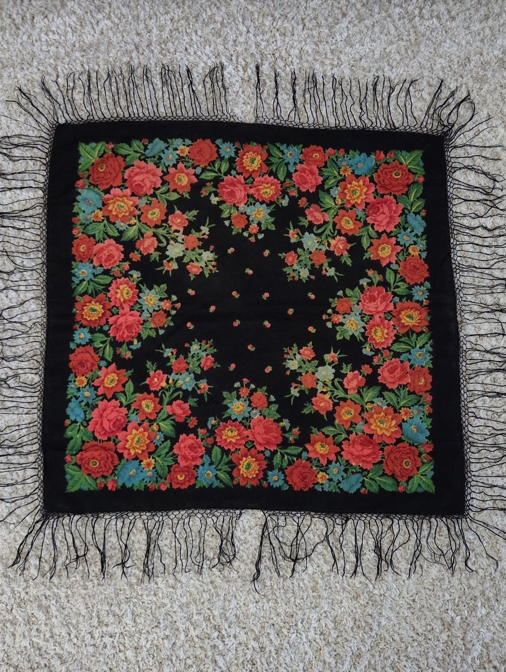 Pavlovo Posad Floral Fringe Scarf Shawl